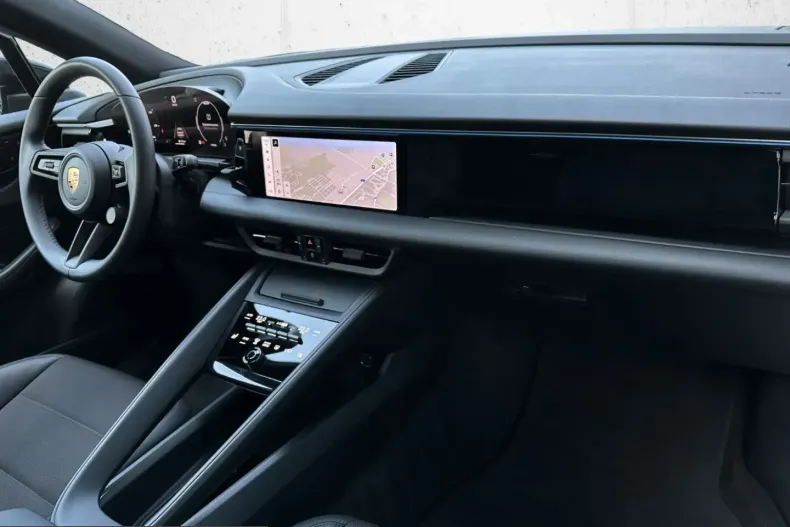 Porsche Macan din 2024 cu 25.850 km - oferta POR228445 - foto 10