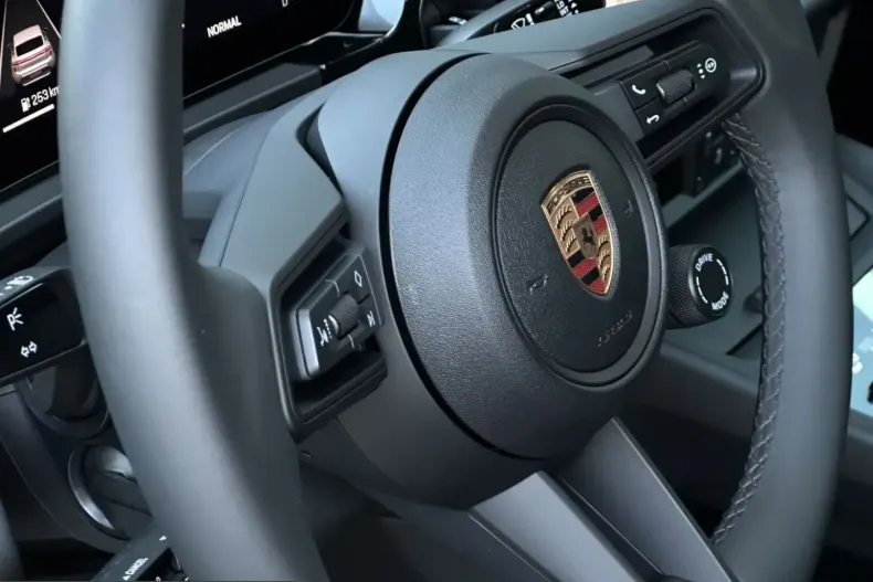 Porsche Macan din 2024 cu 25.850 km - oferta POR228445 - foto 15