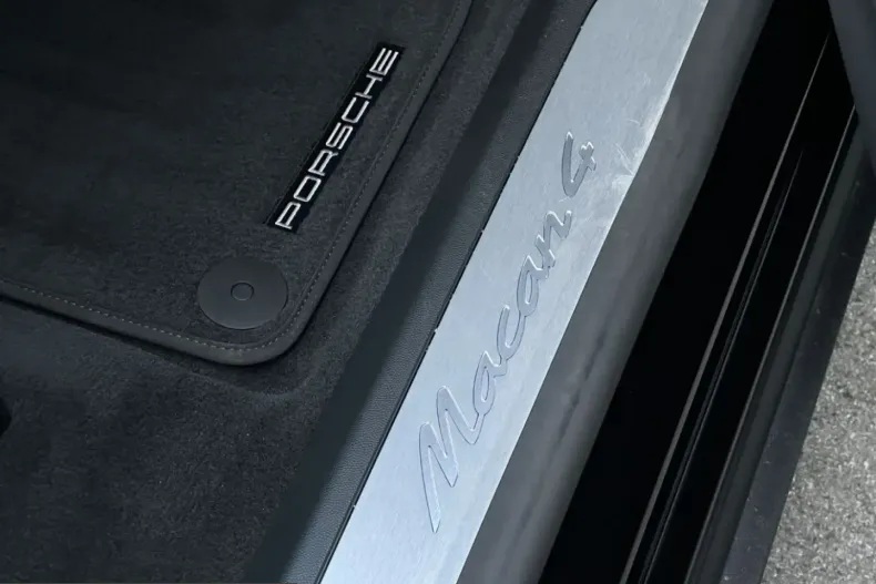 Porsche Macan din 2024 cu 25.850 km - oferta POR228445 - foto 25