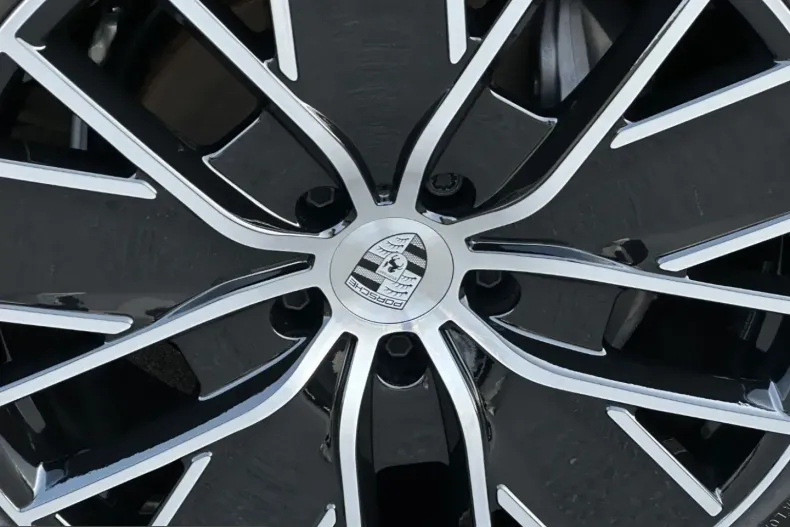 Porsche Macan din 2024 cu 25.850 km - oferta POR228445 - foto 30