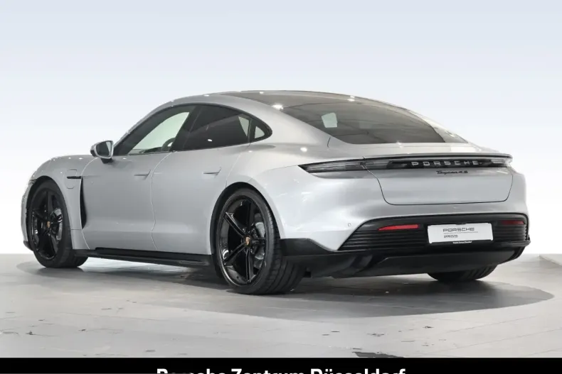 Porsche Taycan din 2023 cu 36.125 km - oferta POR228448 - foto 3
