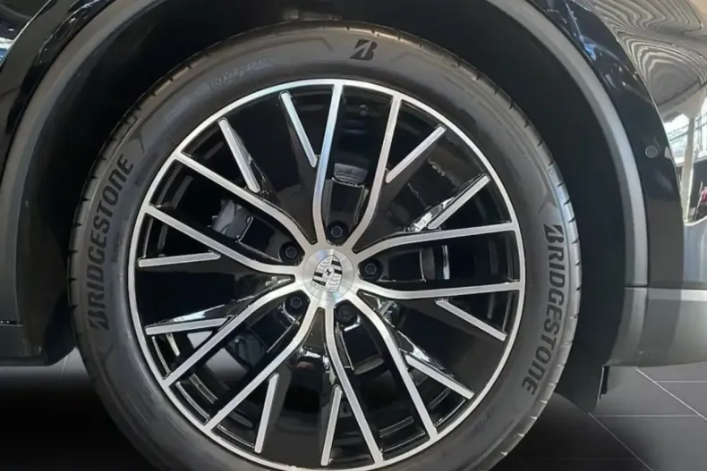 Porsche Macan din 2024 cu 6.821 km - oferta POR228449 - foto 7