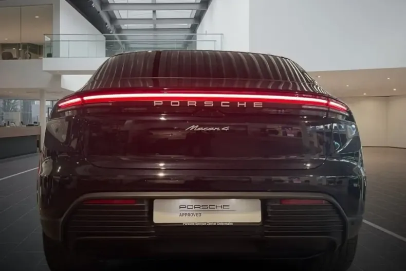 Porsche Macan din 2024 cu 6.821 km - oferta POR228449 - foto 9