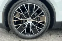 Porsche Macan din 2024 cu 9.990 km - oferta POR228450 - foto 10