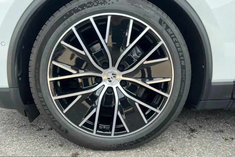 Porsche Macan din 2024 cu 9.990 km - oferta POR228450 - foto 10