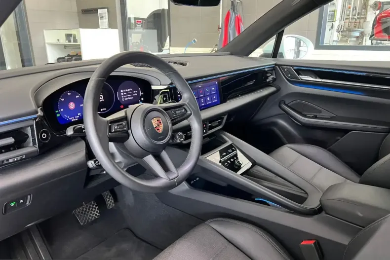 Porsche Macan din 2024 cu 9.990 km - oferta POR228450 - foto 12