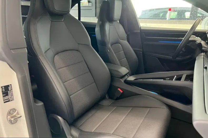 Porsche Macan din 2024 cu 9.990 km - oferta POR228450 - foto 16