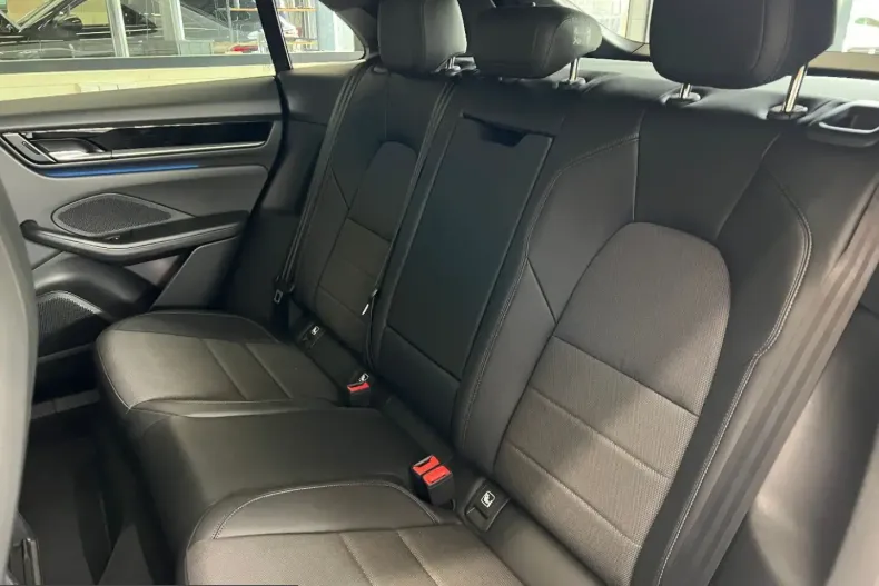 Porsche Macan din 2024 cu 9.990 km - oferta POR228450 - foto 26