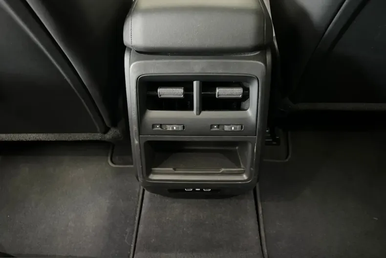 Porsche Macan din 2024 cu 9.990 km - oferta POR228450 - foto 27