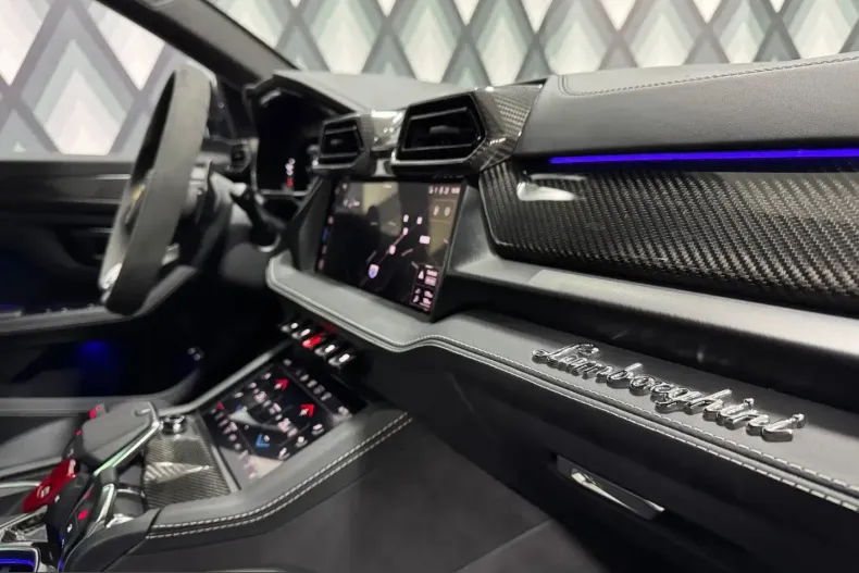 Lamborghini Urus din 2025 cu 10.000 km - oferta LAM228451 - foto 3