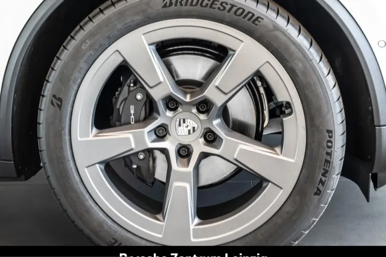 Porsche Macan din 2025 cu 9.900 km - oferta POR228454 - foto 10