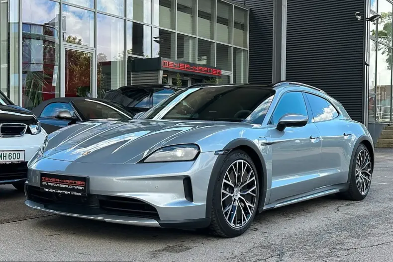 Porsche Taycan din 2024 cu 61.196 km - oferta POR228457 - foto 2