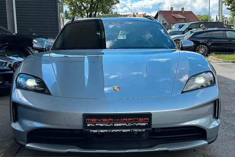 Porsche Taycan din 2024 cu 61.196 km - oferta POR228457 - foto 4