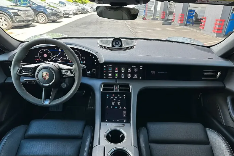 Porsche Taycan din 2024 cu 61.196 km - oferta POR228457 - foto 18
