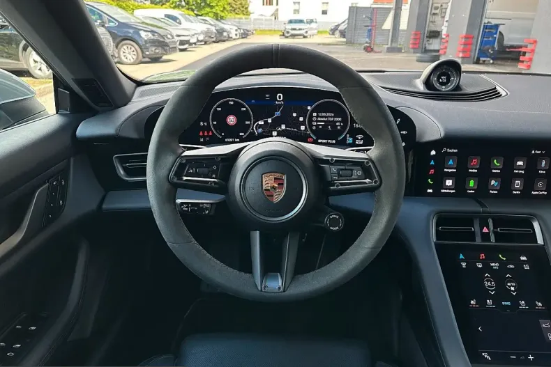 Porsche Taycan din 2024 cu 61.196 km - oferta POR228457 - foto 19