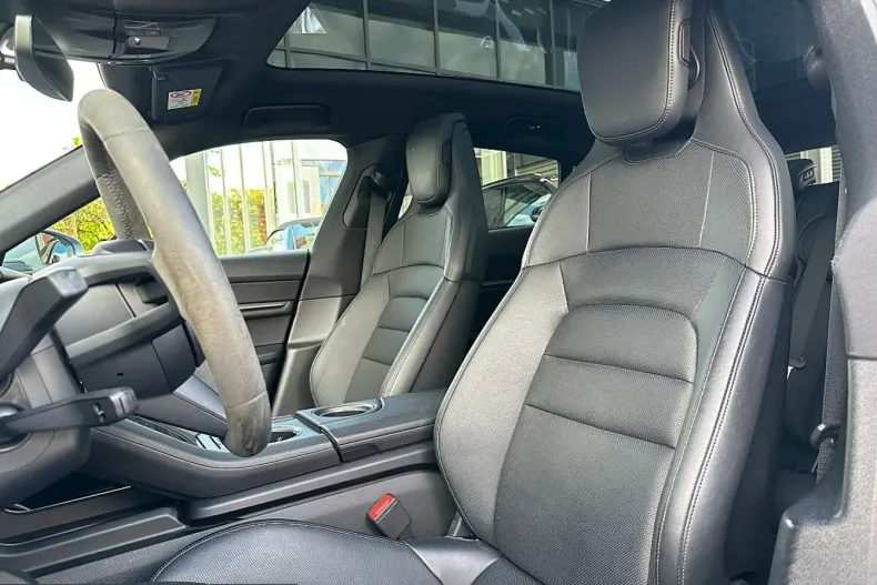 Porsche Taycan din 2024 cu 61.196 km - oferta POR228457 - foto 33