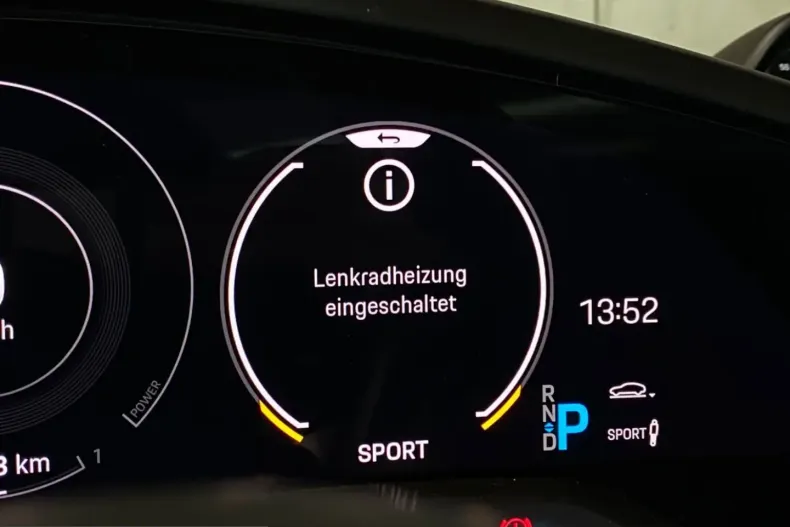 Porsche Taycan din 2022 cu 43.600 km - oferta POR228463 - foto 18