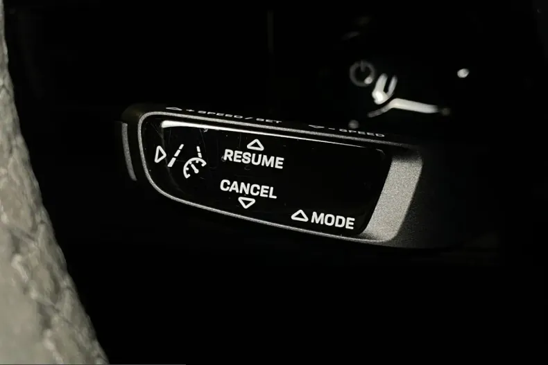 Porsche Taycan din 2022 cu 43.600 km - oferta POR228463 - foto 21