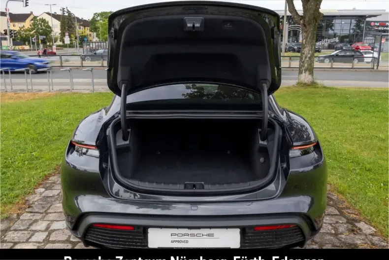 Porsche Taycan din 2024 cu 31.600 km - oferta POR228471 - foto 34