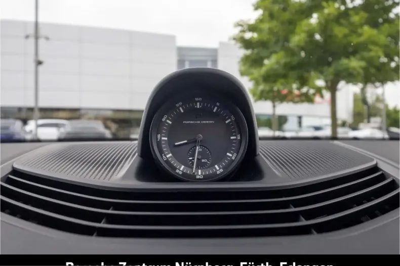 Porsche Taycan din 2024 cu 31.600 km - oferta POR228471 - foto 42
