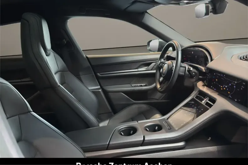 Porsche Taycan din 2024 cu 24.782 km - oferta POR228472 - foto 12