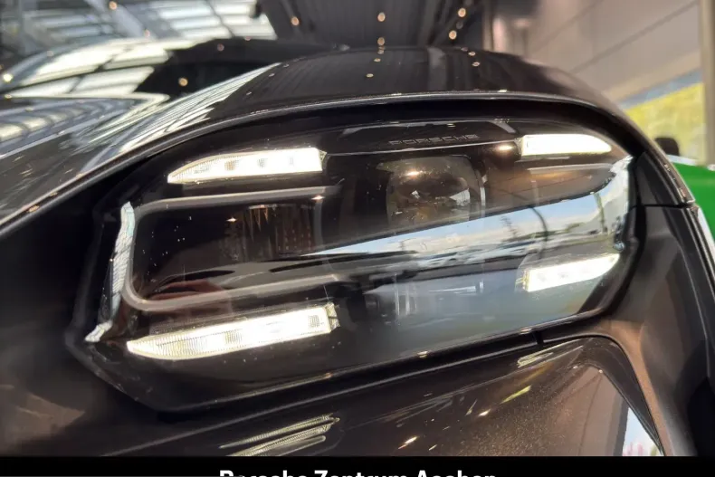 Porsche Taycan din 2024 cu 24.782 km - oferta POR228472 - foto 26