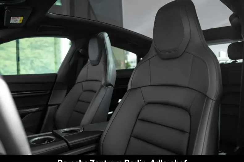 Porsche Taycan din 2024 cu 31.136 km - oferta POR228473 - foto 5