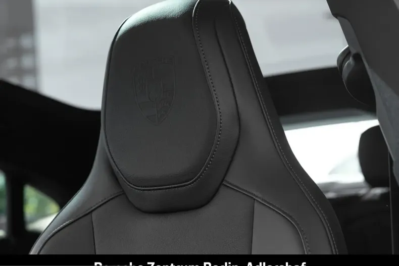 Porsche Taycan din 2024 cu 31.136 km - oferta POR228473 - foto 34