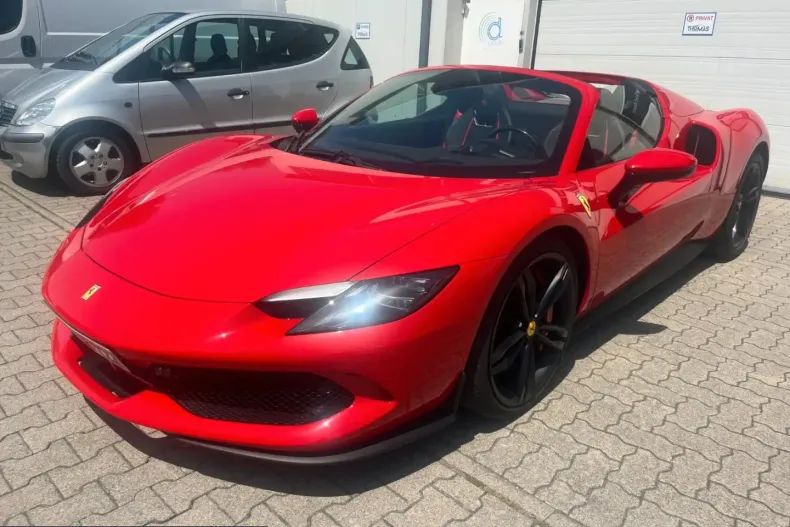 Ferrari 296 GTS din 2023 cu 12.200 km - oferta FER228475 - foto 5