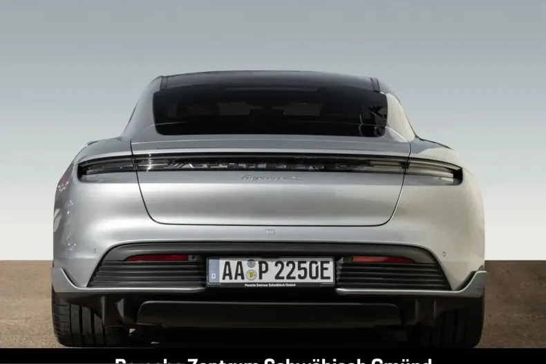 Porsche Taycan din 2023 cu 49.080 km - oferta POR228476 - foto 8