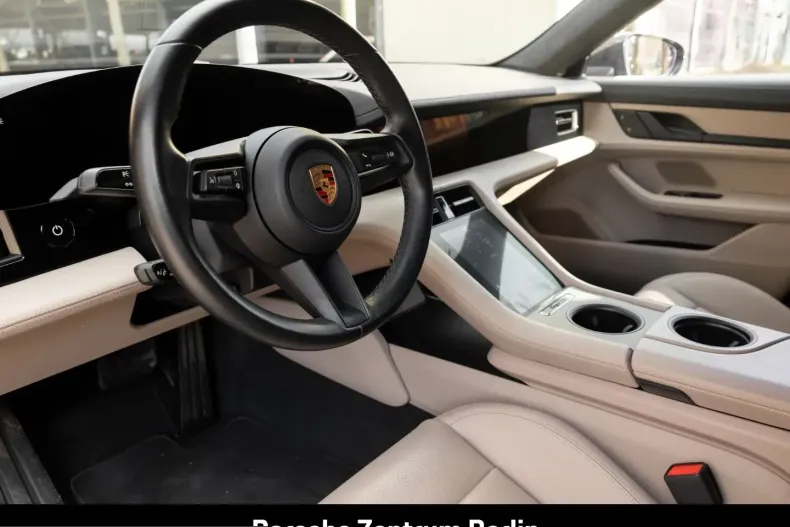 Porsche Taycan din 2023 cu 28.211 km - oferta POR228477 - foto 4