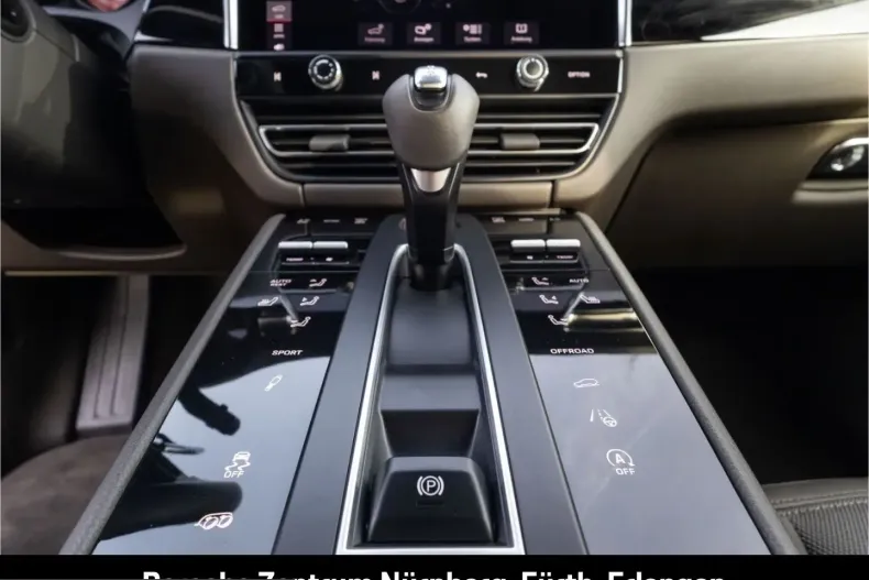 Porsche Macan din 2022 cu 52.800 km - oferta POR228487 - foto 32