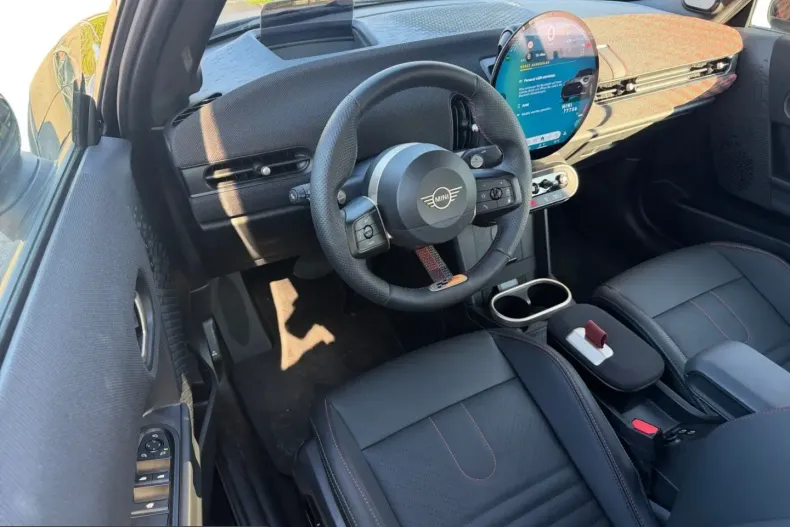 MINI Cooper S Cabrio din 2024 cu 1.300 km - oferta MIN228488 - foto 6