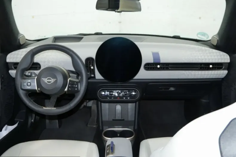 MINI Cooper Cabrio din 2025 cu 10.200 km - oferta MIN228492 - foto 6