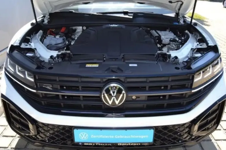Volkswagen Touareg din 2025 cu 21.431 km - oferta VOL228493 - foto 10