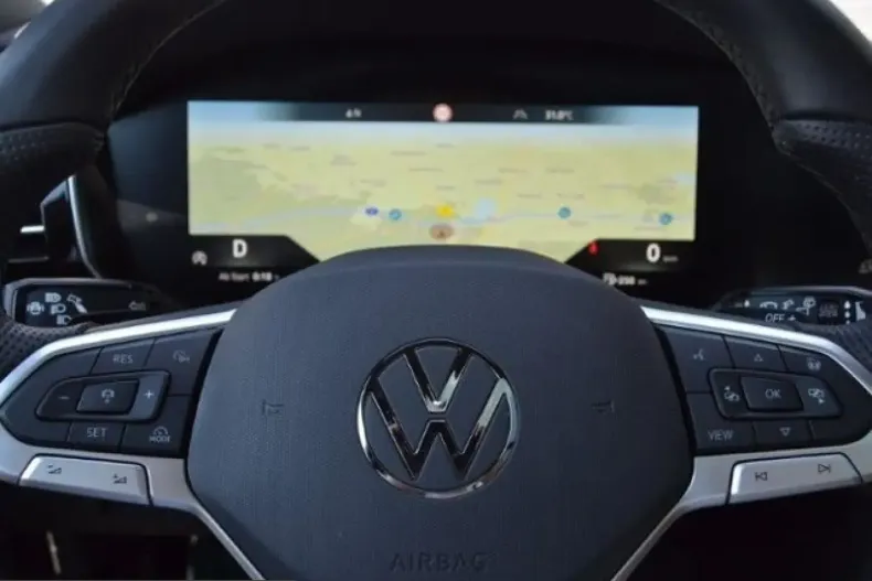 Volkswagen Touareg din 2025 cu 21.431 km - oferta VOL228493 - foto 11