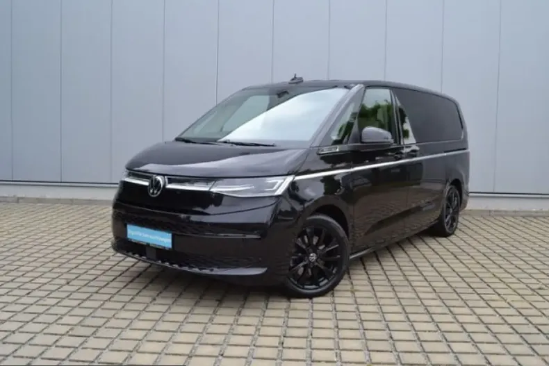 Volkswagen T7 Multivan din 2023 cu 81.390 km - oferta VOL228495 - foto 1