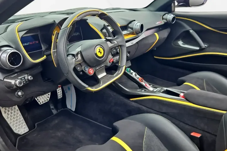 Ferrari 812 din 2023 cu 12.618 km - oferta FER228497 - foto 4