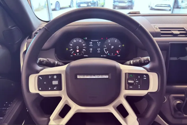 Land Rover Defender din 2024 cu 21.400 km - oferta LAN228506 - foto 13