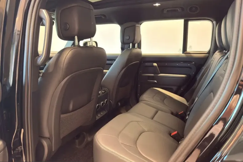 Land Rover Defender din 2024 cu 21.400 km - oferta LAN228506 - foto 16