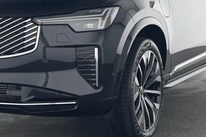 Volvo XC90 din 2025 cu 20.658 km - oferta VOL228511 - foto 9