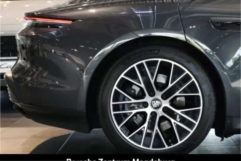 Porsche Taycan din 2023 cu 22.120 km - oferta POR228514 - foto 10