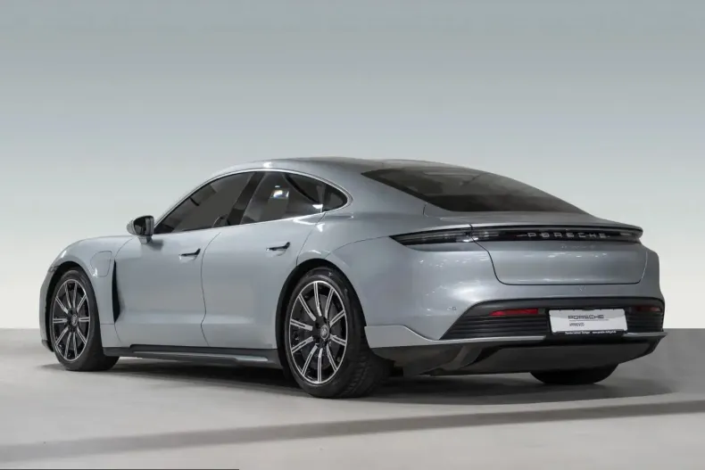 Porsche Taycan din 2022 cu 41.900 km - oferta POR228515 - foto 3
