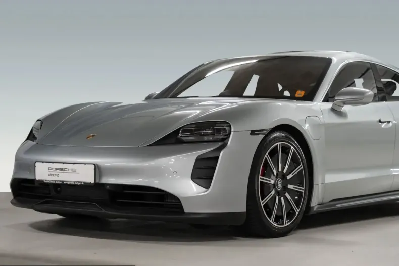 Porsche Taycan din 2022 cu 41.900 km - oferta POR228515 - foto 9
