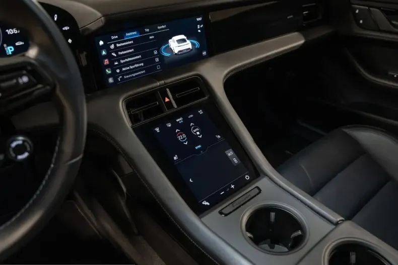 Porsche Taycan din 2022 cu 41.900 km - oferta POR228515 - foto 27