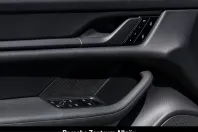 Porsche Taycan din 2023 cu 27.950 km - oferta POR228523 - foto 22
