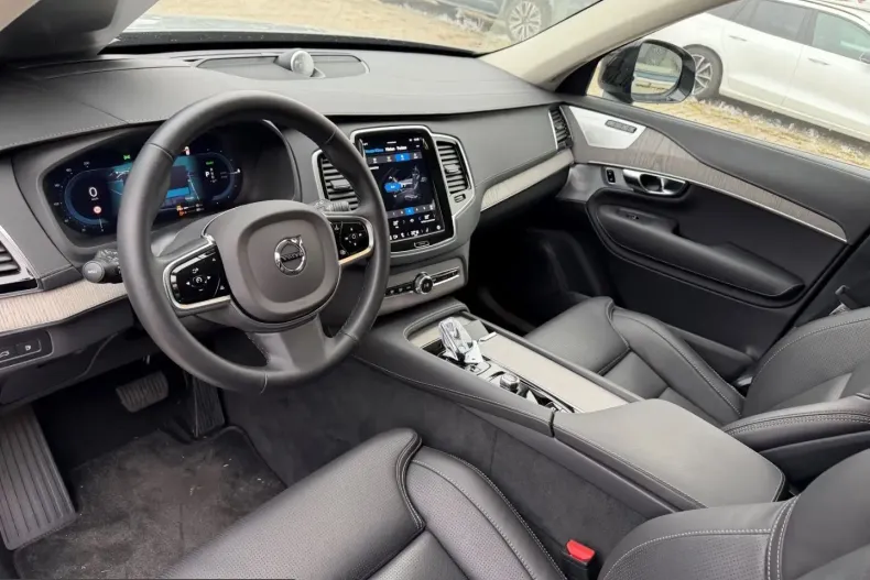 Volvo XC90 din 2024 cu 10.155 km - oferta VOL228527 - foto 5