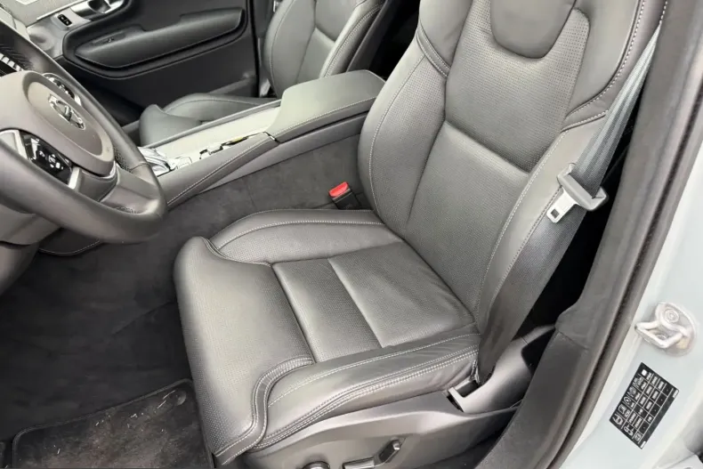 Volvo XC90 din 2024 cu 10.155 km - oferta VOL228527 - foto 6