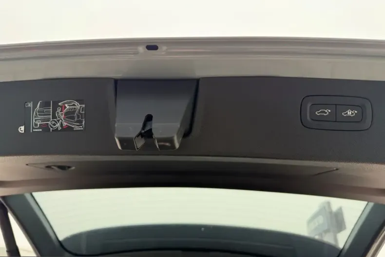 Volvo XC90 din 2024 cu 10.155 km - oferta VOL228527 - foto 15