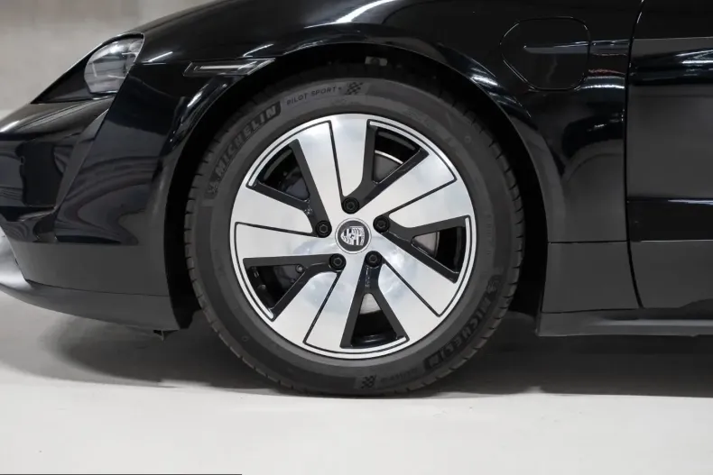 Porsche Taycan din 2023 cu 36.999 km - oferta POR228531 - foto 6